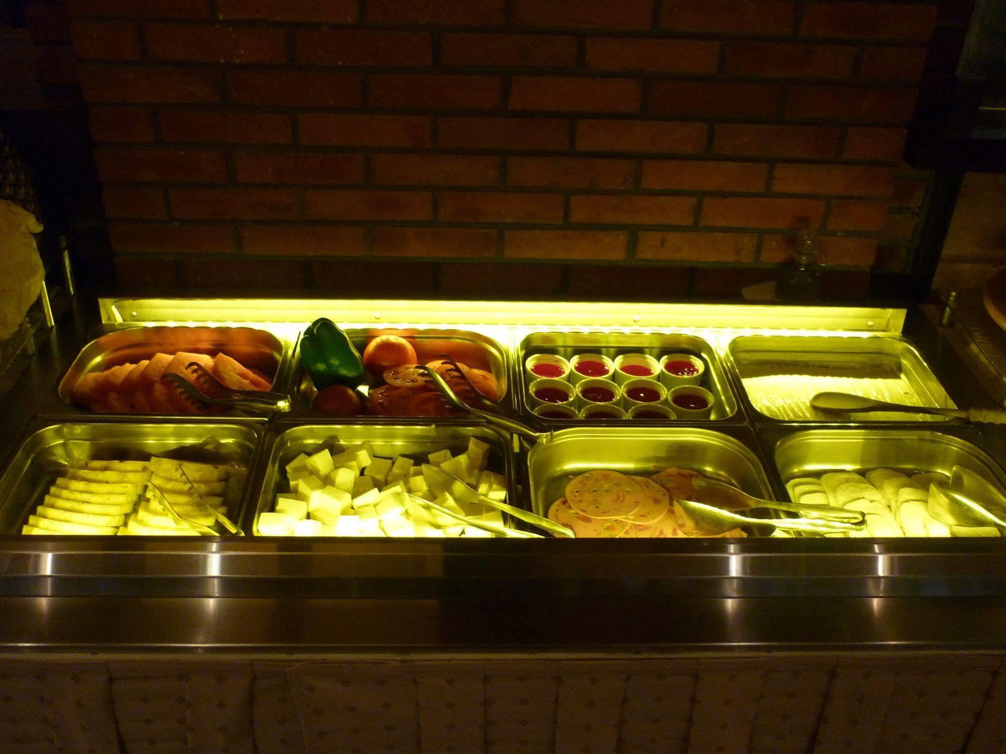 Zalqa Promenade Hotel מראה חיצוני תמונה