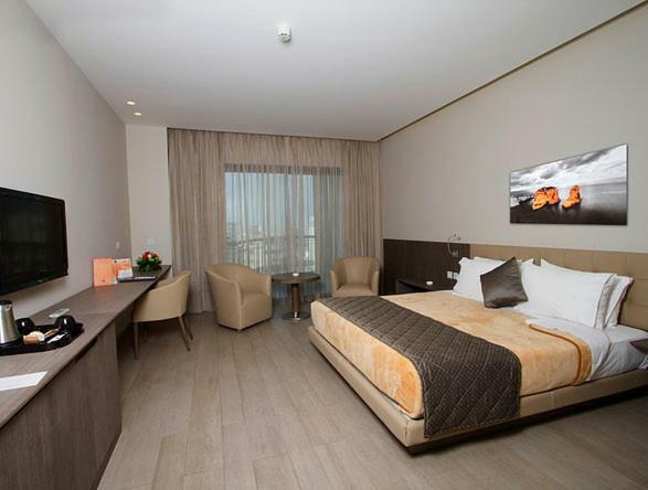 Zalqa Promenade Hotel מראה חיצוני תמונה