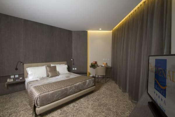 Zalqa Promenade Hotel מראה חיצוני תמונה